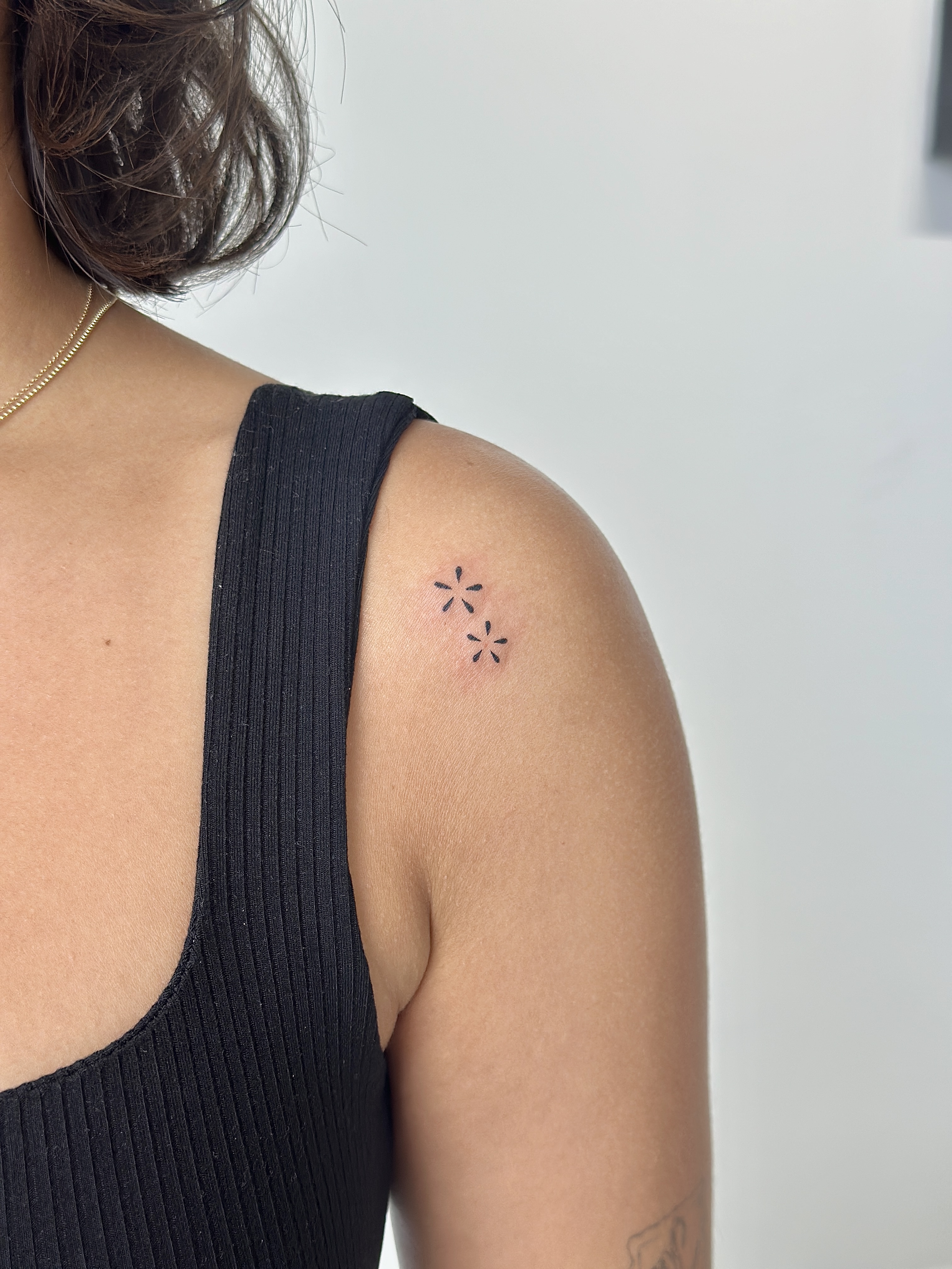Delicate ginkgo leaf tattoo by CHA